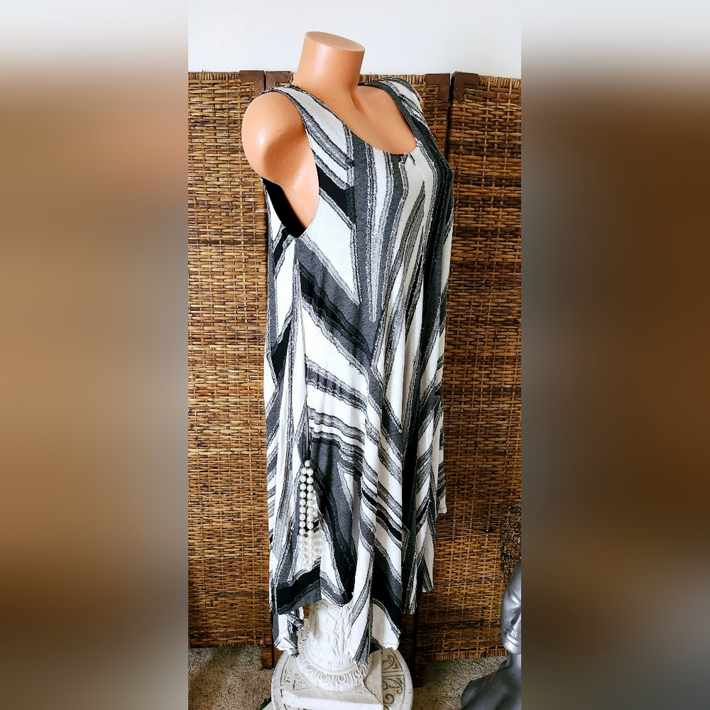Abstract Black White Simply Vera Bandage Spring Summer Asymmetrical Dress Sz L
